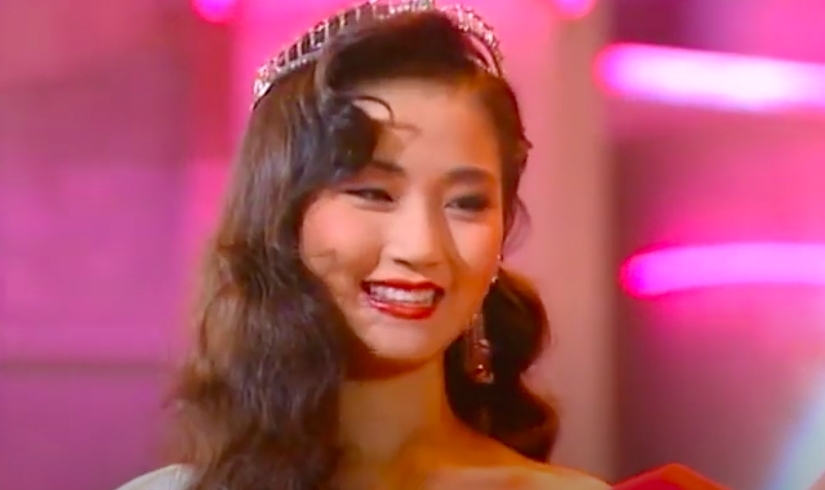 萬綺雯天生就是小美人,最近網傳早年蚊蚊18歲時參選亞洲小姐的舊照,相中的她一副超青澀的少女模樣
