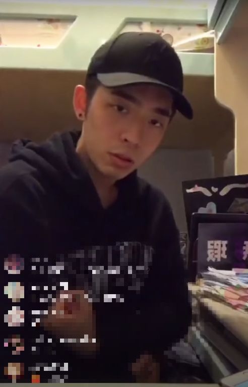 Mirror成員Alton 王智德當然少不了「肌肉就是力量」這句說話,Edan 呂爵安就擺出了健身騷肌超型pose