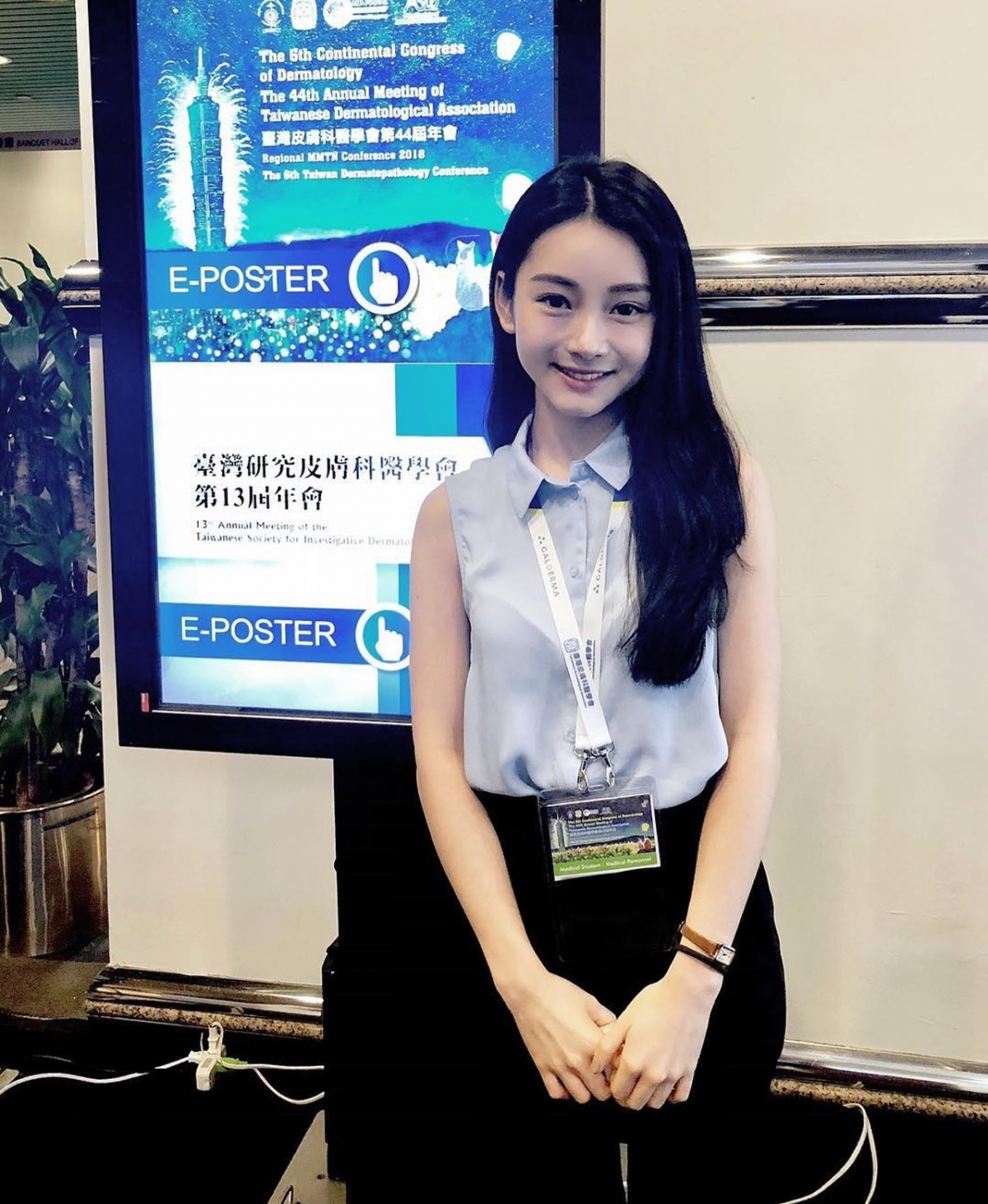 醫界台灣 Angelababy|在 2019 年於台灣網上討論區「PTT」突瘋傳一張於澳洲留學的醫科學生的照片