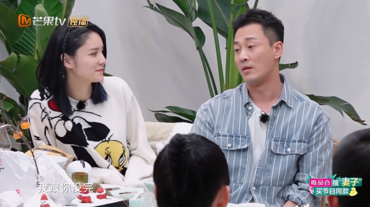 林峯在《妻子的浪漫旅行5》中爆出了自己曾經開帳號回懟過罵自己老婆張馨月的回懟