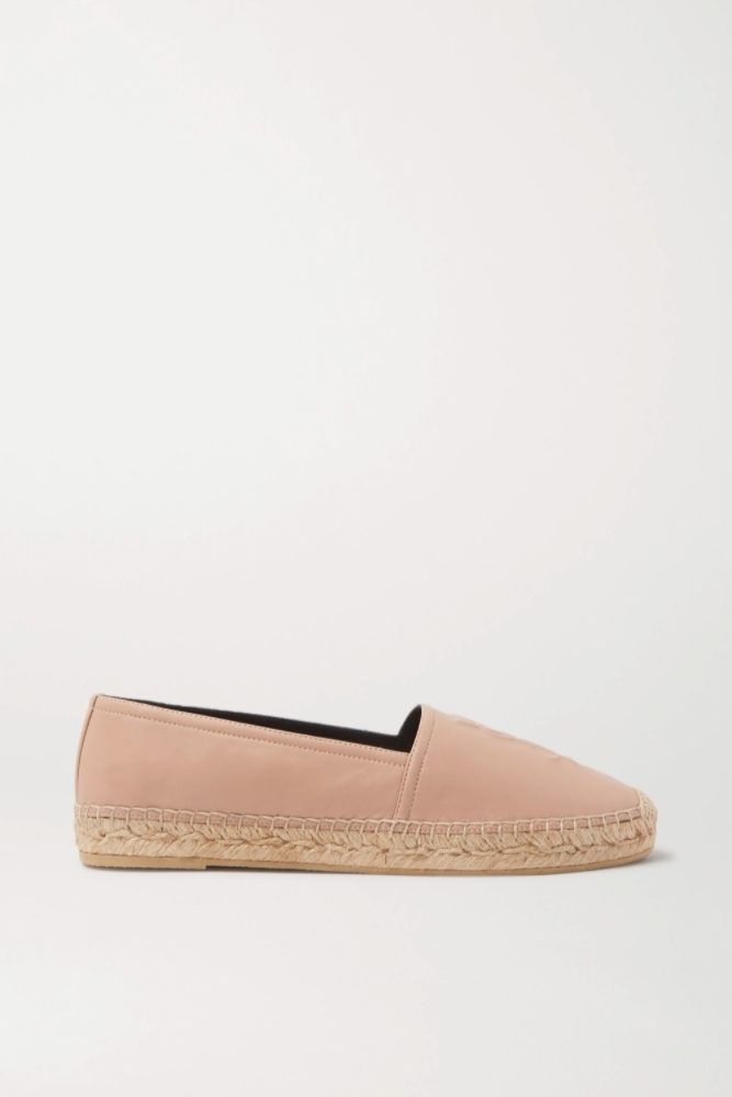 【名牌草編鞋2021】夏日必備的法式優雅「懶人鞋」!網購Loewe/Chloe/YSL 6大清爽又舒服新鞋款