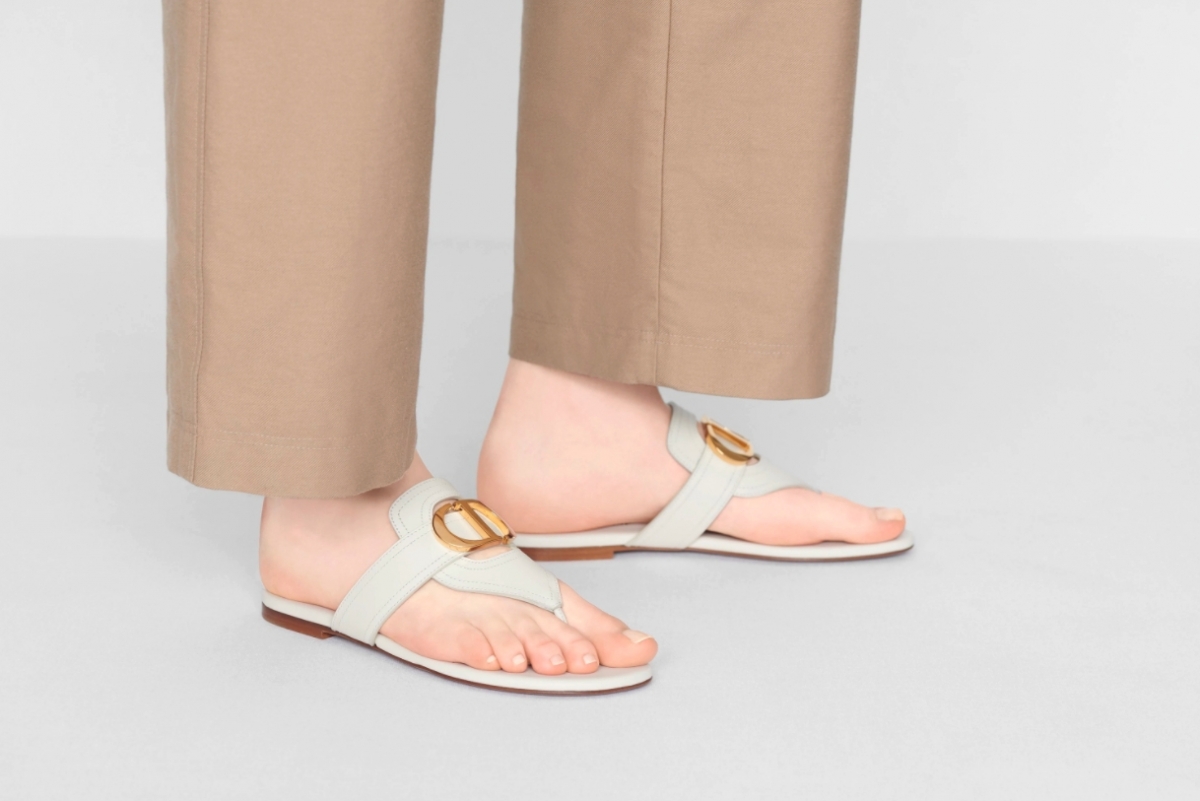 【名牌涼鞋2021】Dior 30 Montaigne拖鞋系列高貴優雅，裸粉溫柔百搭+金色DWAY高跟涼鞋極吸引！