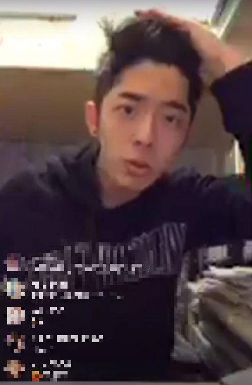 Mirror成員Anson Kong 江?生 有時會把頭髮盤後Gel超高,Edan呂爵安就把前髮Gel高,同時也還原《造星1》經典Ending pose