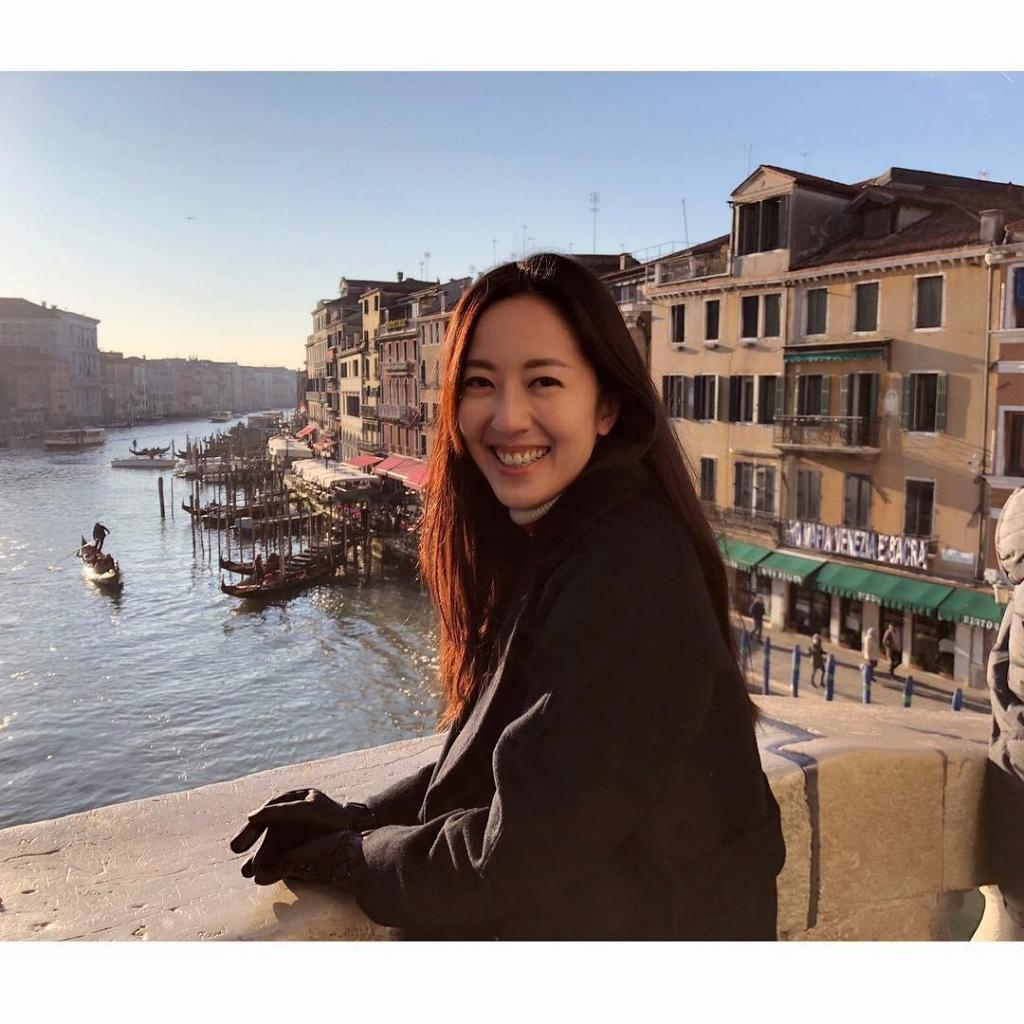 唐詩詠早前就偕同馬國明到大陸拍攝TVB新劇《白色強人2》,而她自己也積極發展內地市場,開設抖音帳號與網民互動