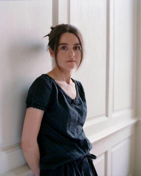 Shirley Henderson 在1996年拍攝《猜火車》受到矚目,後來因飾演《哈利波特》中「愛哭鬼」麥朵而人氣急升