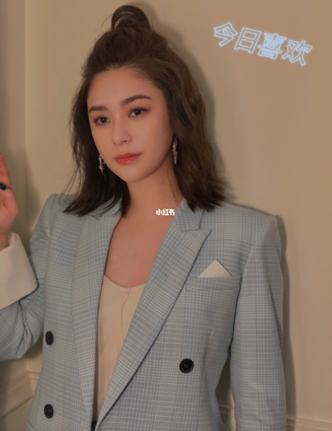 阿嬌受到不少網民毒吞抨擊暴漲身材,不過就獲得好姊妹阿SA力撐,指她在拍攝期間只是因為受到賀爾蒙失調的困擾,才會在鏡頭前顯得較水腫!
