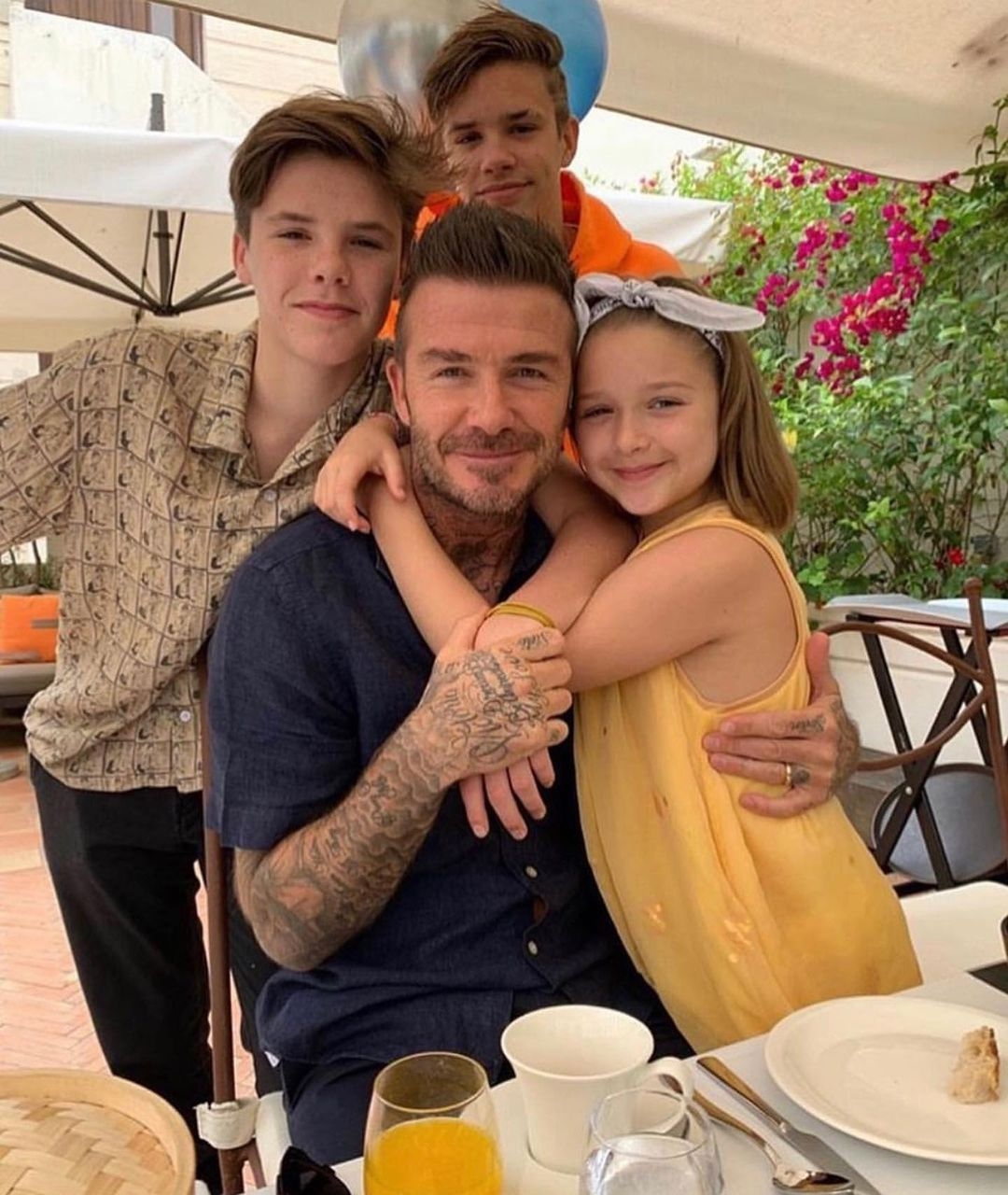 「萬人迷」碧咸(David Beckham)與老婆(Victoria Beckham)育有三子一女