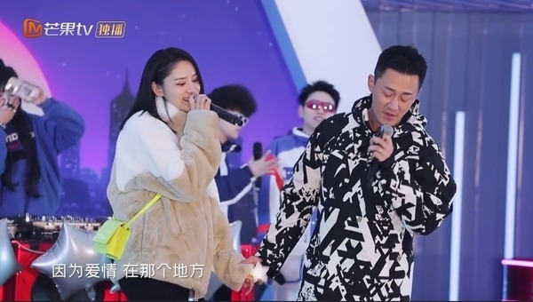 林峯為此卻不認同,認為太太張馨月以前都是她自己一手一腳的工作,很獨立地生活