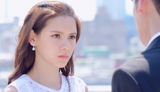 男生最後還指控女友在分手後還向他索取以前給過他禮物的錢