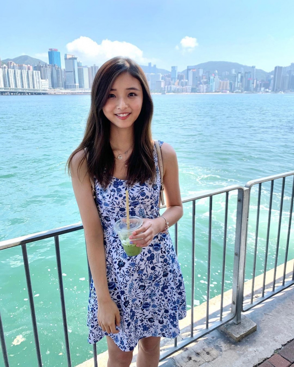 中大醫科女神|Karen 的 IG (@karenykc)也發佈過很多生活照,除了會行山郊遊,亦喜歡相約閏蜜吃下午茶