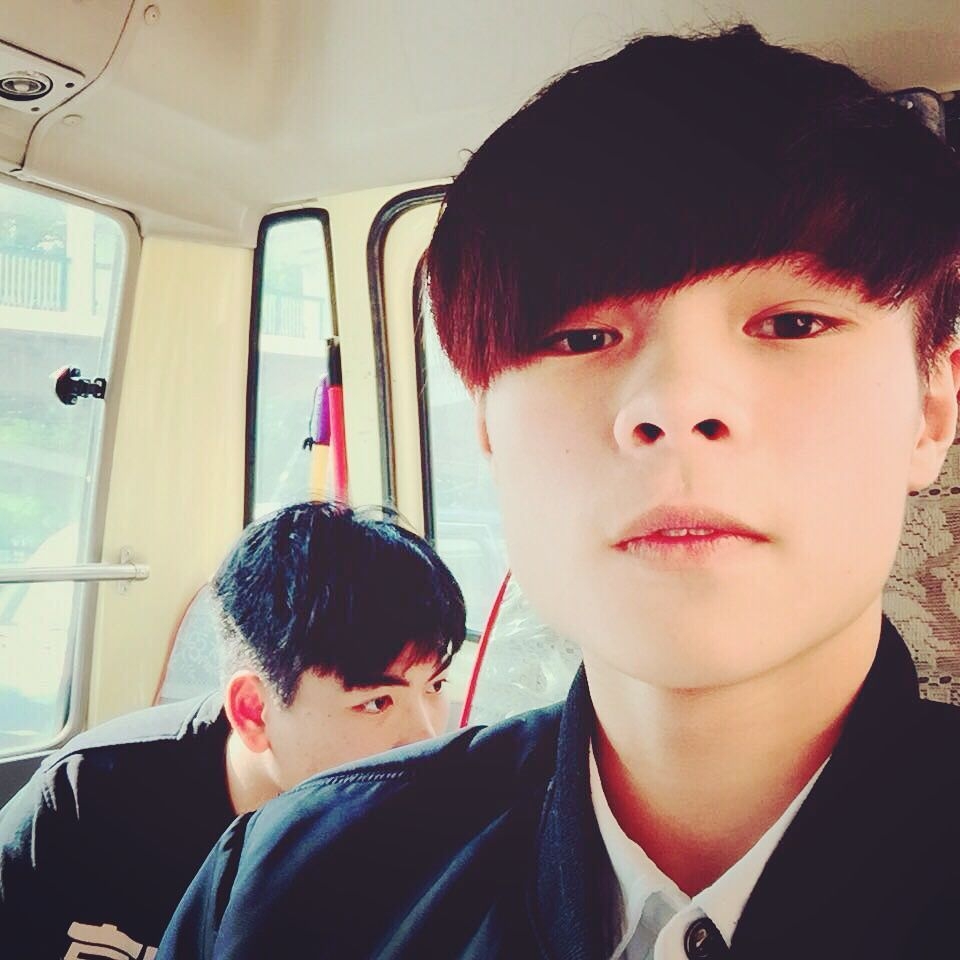 Mirror Tiger邱傲然的童年照