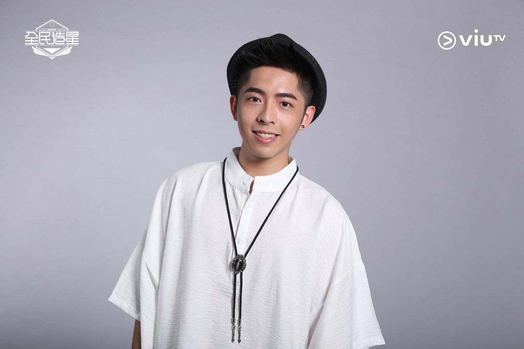 Mirror Edan呂爵安當年的參賽造型照正是就讀大學的時期，樣子相當「青靚白淨」～只是當時會露出偏窄的額頭