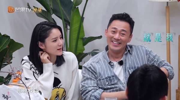 林峯老婆張馨月有「中華小曲庫」的稱號,因她都會唱很多老一輩年代的歌曲,逗得家中老人家開心。