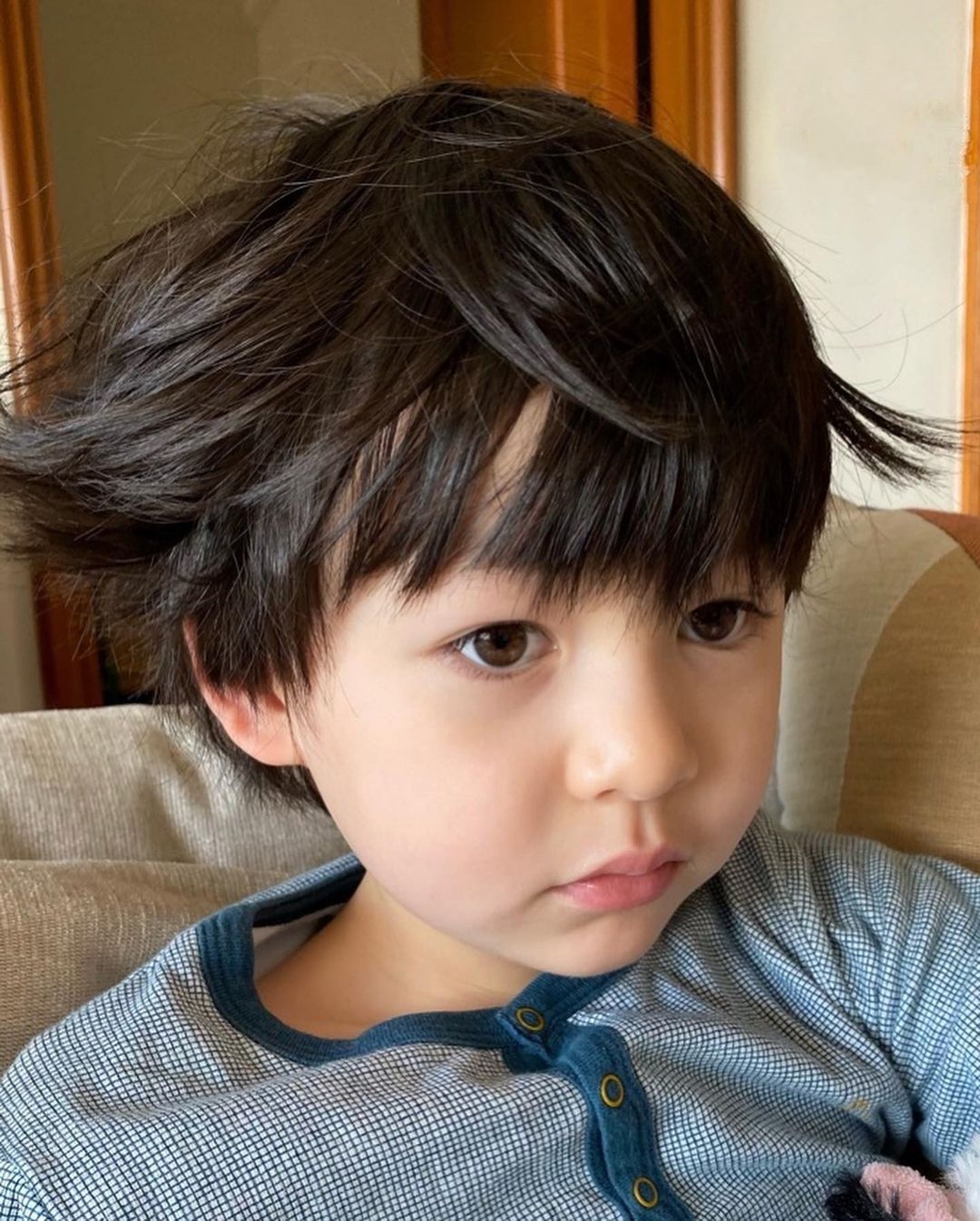 混血兒星二代|周汶錡與老公 Julien Lepeu 育有一對顏值超高的混血兒子,分別是5歲大仔 Jacques 和 4 歲細仔 Avner