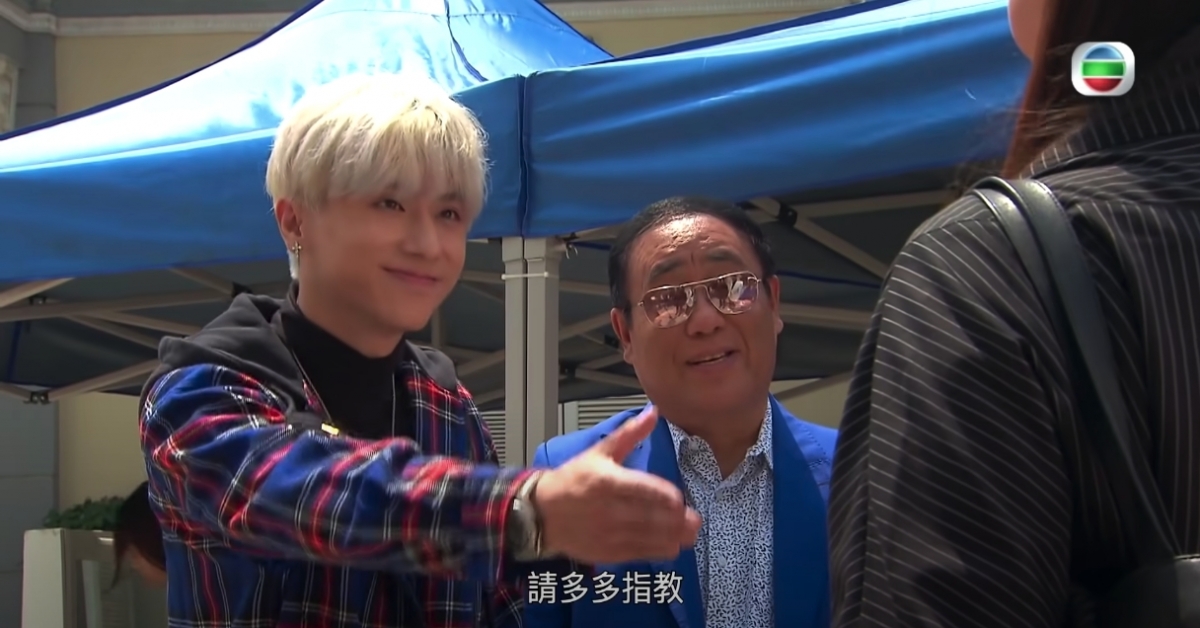 TVB經過鄧智堅扮「姜蓉」鬧出風波後，竟再找來童星出身的丘梓謙（Adrien）在處境喜劇《愛回家》中飾演「葱頭」