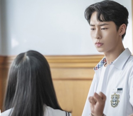 氹男友的方法當然沒有效用,甚至火上加油