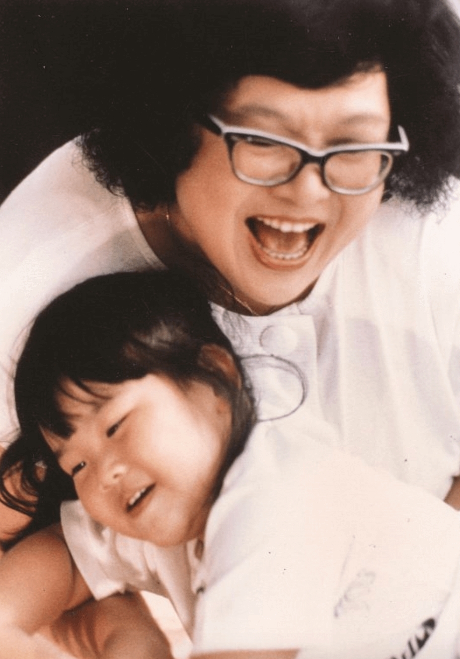 欣宜兒時童年