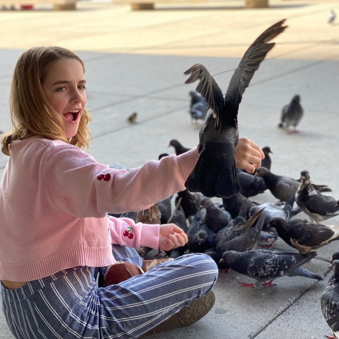 天才童星14歲近照流出,獲封「年輕版Emma Watson」,脫俗甜美外貌超驚艷,13歲就做製片人?