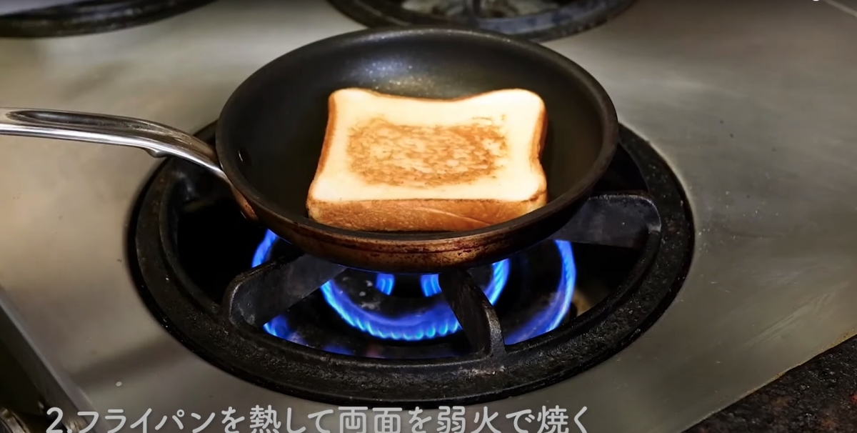 【簡易甜品食譜】夏日必備!日本大熱「雪米糍蘋果多士」,跟米芝蓮主廚學做脆軟兼備的香甜口感
