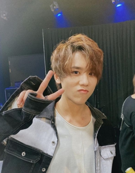 現年22歲的姜濤身高177cm，小時侯叫David，花名被叫「肥姜」，現時人人都叫他「姜B」