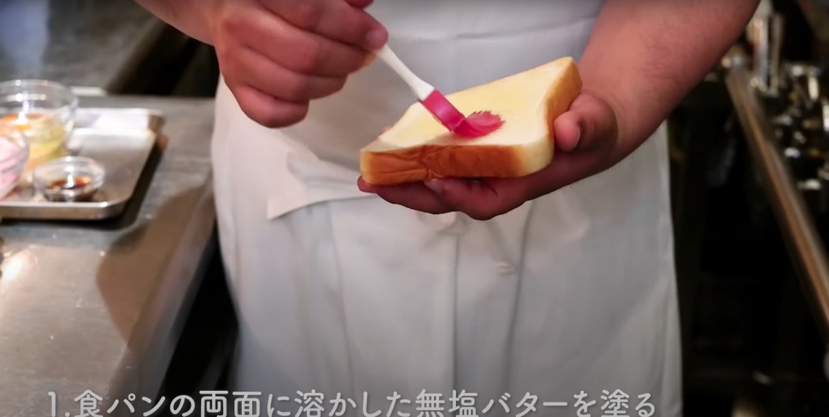 【簡易甜品食譜】夏日必備!日本大熱「雪米糍蘋果多士」,跟米芝蓮主廚學做脆軟兼備的香甜口感