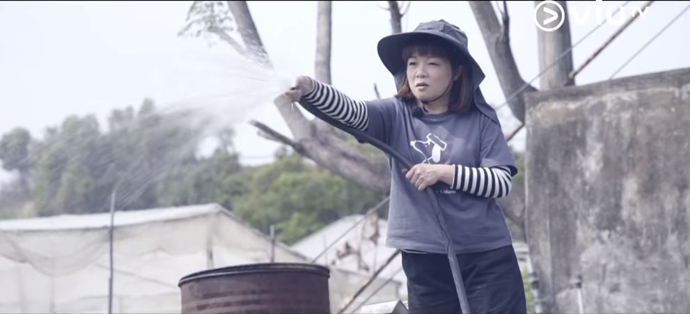 在中女唔易做節目中還發生了一小段「瑕碌事」,小儀問負責人為何開了水喉會沒有水