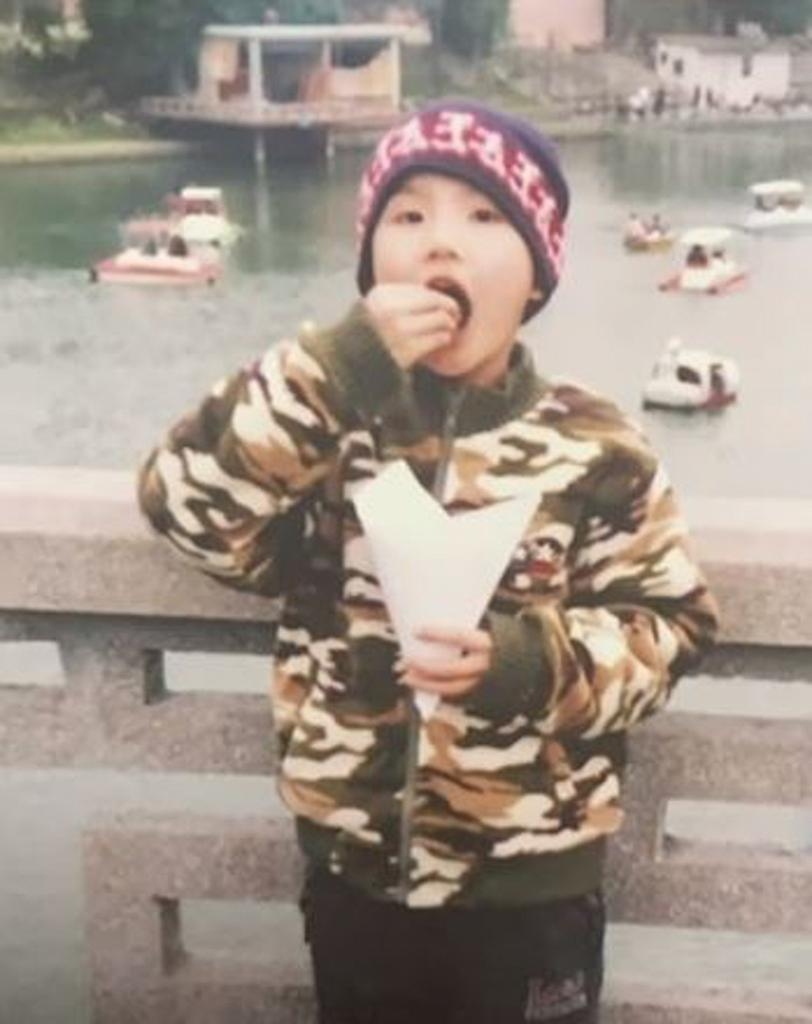 Mirror Jeremy李駿傑的童年照及參賽時造型照