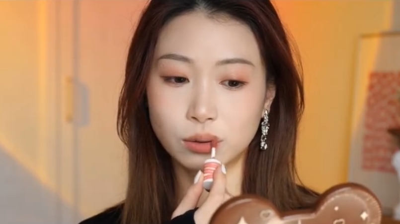 化妝改善凸嘴/下巴後縮/扁塌鼻/化妝修容唇妝秘訣/修容唇膏推介