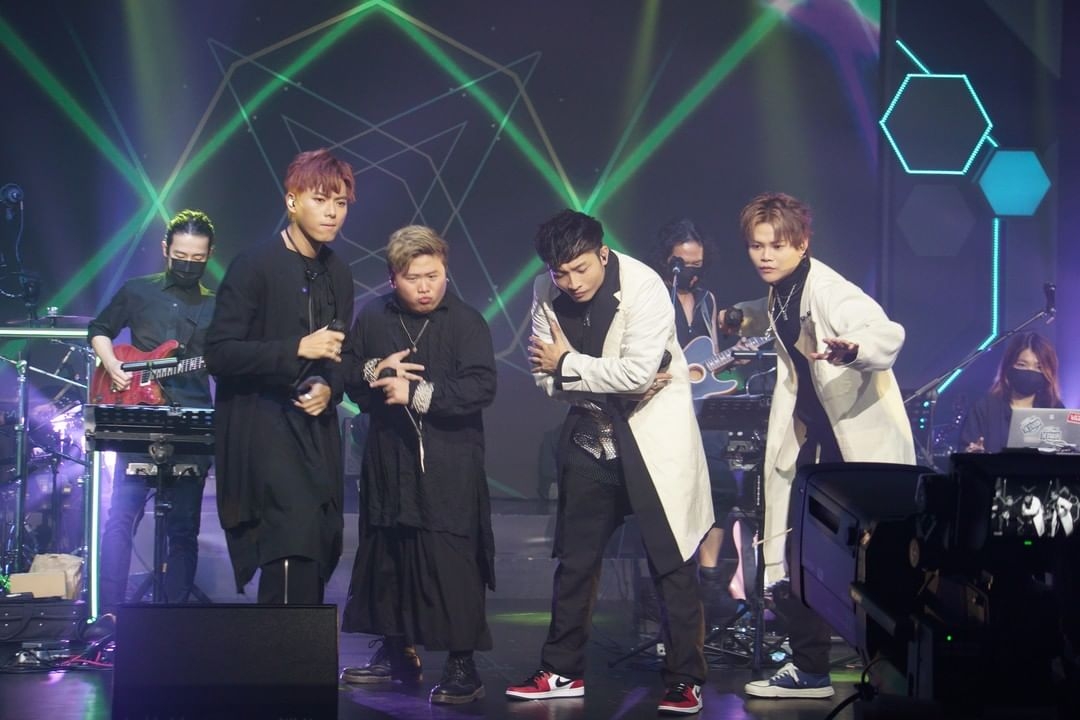 Mirror 6成員被指「Free Rider」惹熱議,表現差跌落Error?網民狠批:兄弟情難以替代,12個都咁重要