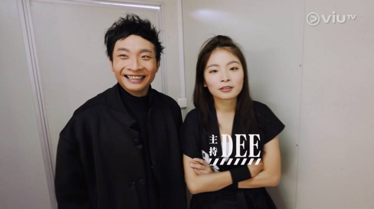 Dee哥在拍攝節目時因撞了電影宣傳的檔期,而多次需要「Dee姐」陳海寧(Isabella)代班。被封「Dee姐」的原因是因為她的外貌被網民指與ERROR的Dee哥相似