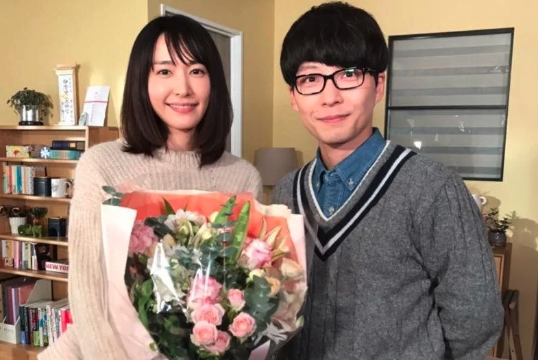星野源多年來他曾靠著出眾的才華迷倒不少女神級的圈中美女,異性緣奇佳情史十分豐富!