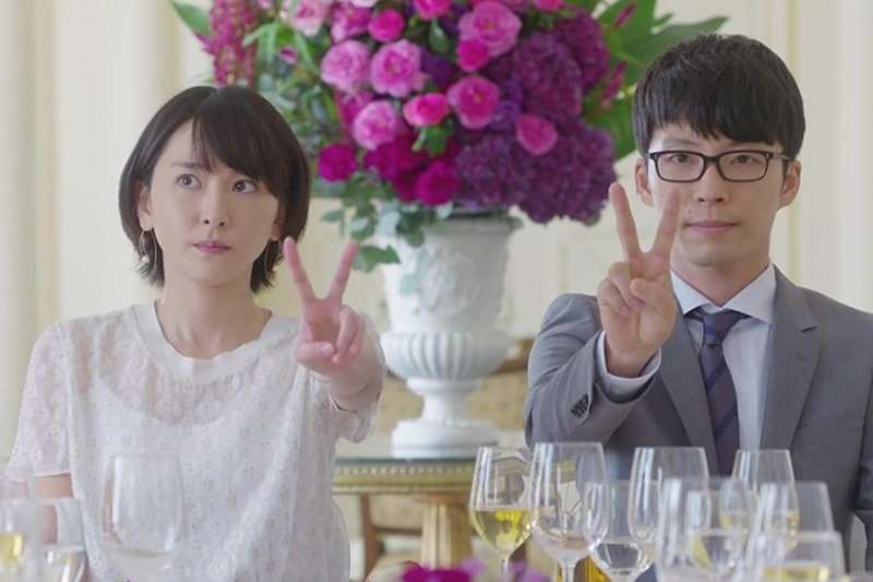 星野源就和新垣結衣拍攝《逃恥》爆紅,劇情甜度爆燈成為螢幕情侶!