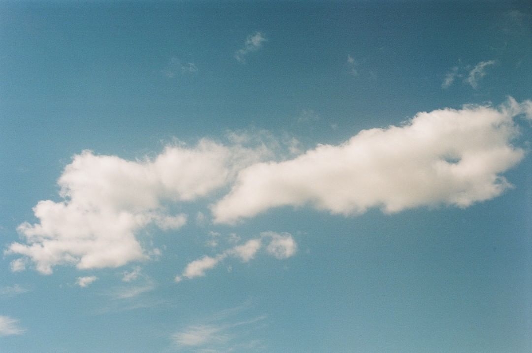 無相機、無社交平台,返璞歸真的「極簡手機」!助現代人逃離網絡世界,重回簡單生活