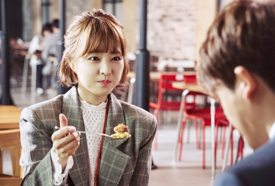 台男指促成分手的導火線全因女友「在餐桌上玩食物」