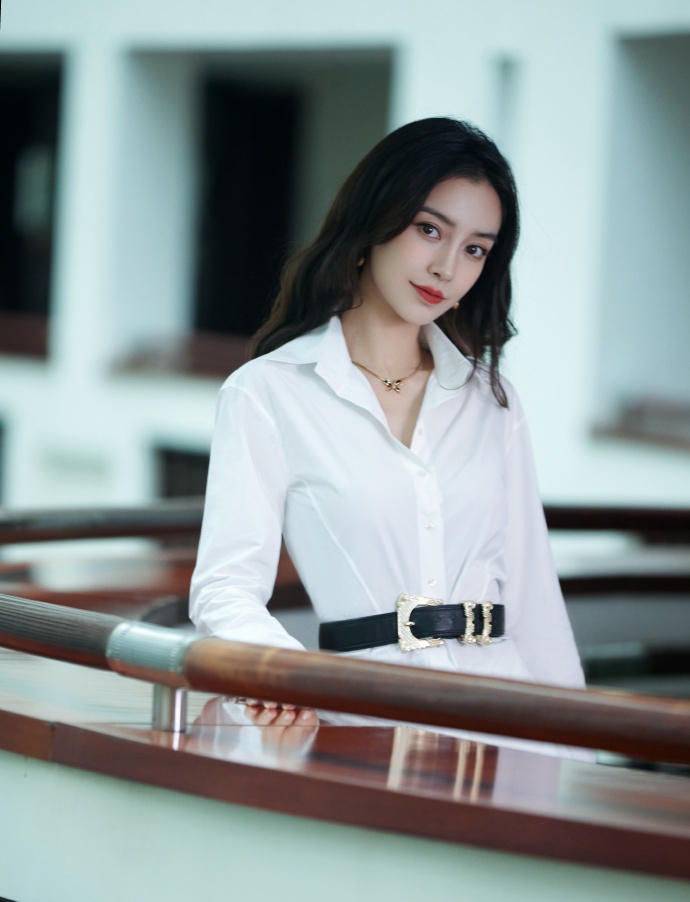傳Angelababy不滿被後輩打臉+吐口水掀粉絲罵戰,與製作組鬧不和,退出中國版《RM》??