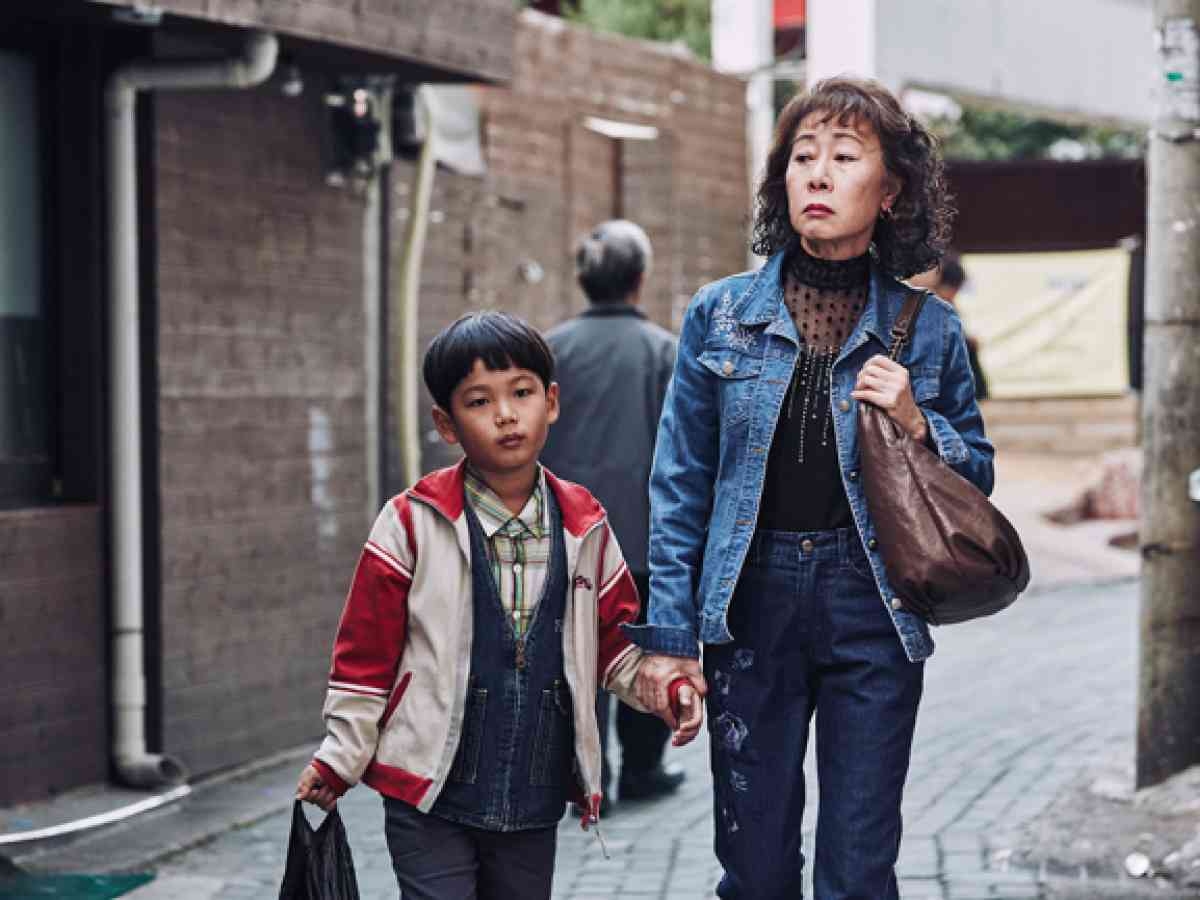 「酷奶奶」尹汝貞婆媳糾紛名言翻紅:別見面!他們開心生活就得,時尚品味卓越,自爆無品牌贊助因「老人著無人買」