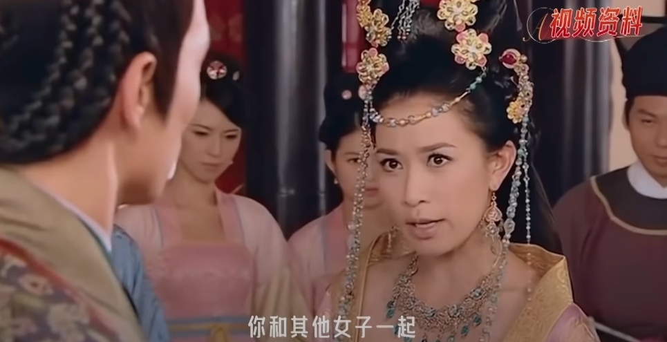 重演佘詩曼在劇中的片段。女學員需要扮演她刁蠻公主的角色,不過對白就譯成普通話,但陳豪就疑似因為普通話太差