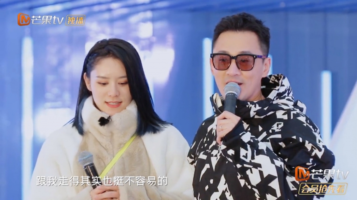 林峯向來很少在傳媒面前談及私人的感情事,這次罕見的與老婆張馨月一起參加節目放閃,全都是為了張馨月!