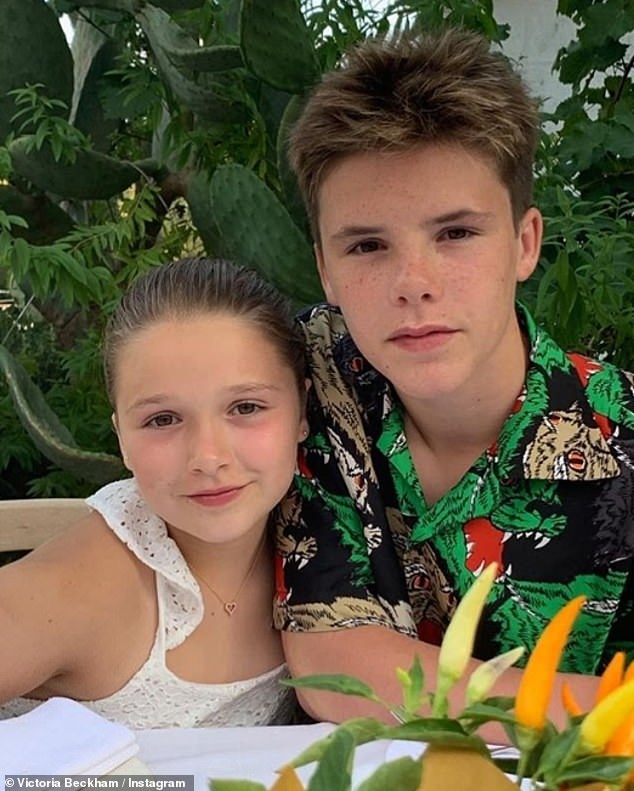 Cruz Beckham 已長高了不少,小時候的他當時還跟爸爸碧咸的身高差得遠