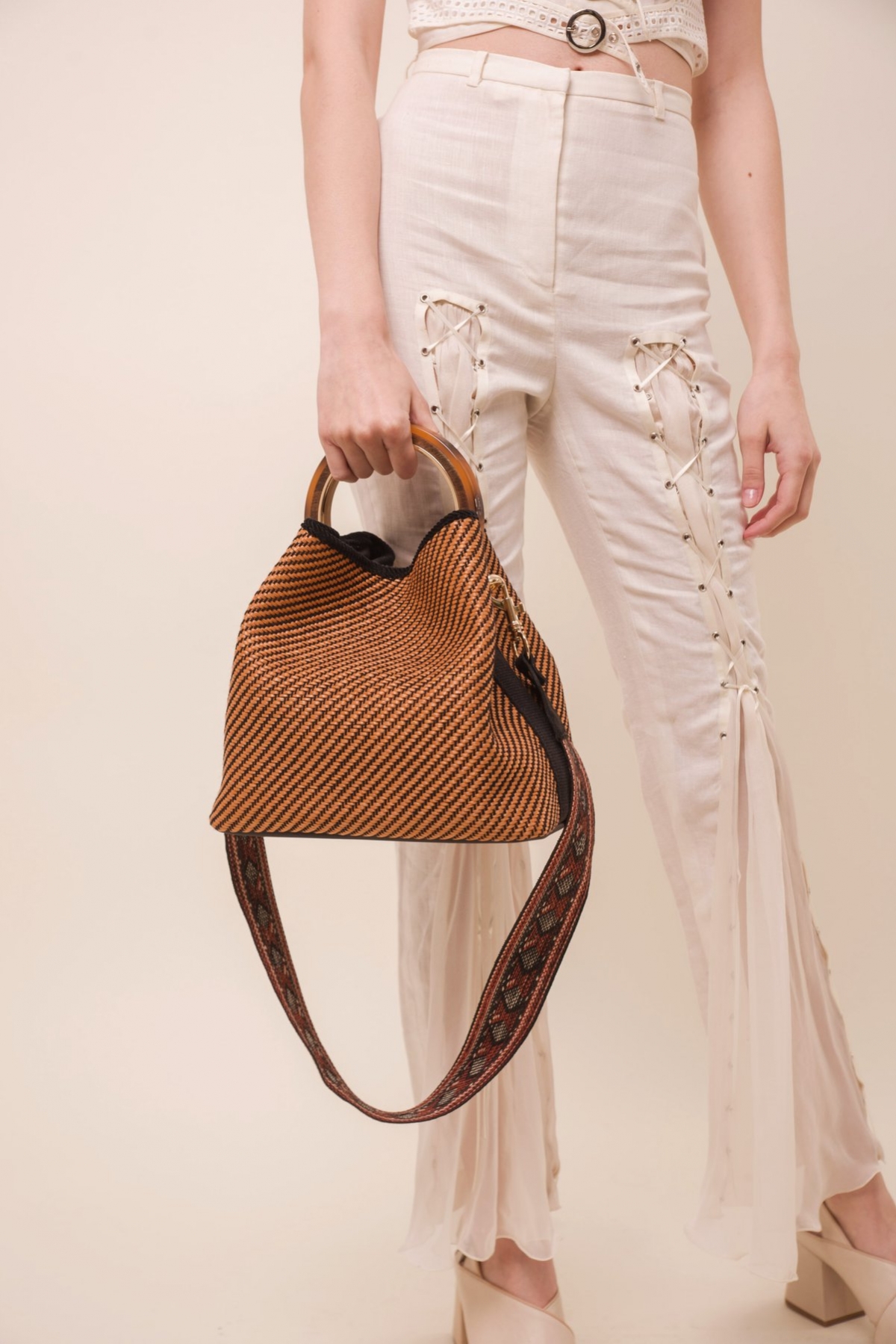 夏日必備6款「渡假風」手袋!網購意大利手工品牌袋款,實用又精緻的小資女之選