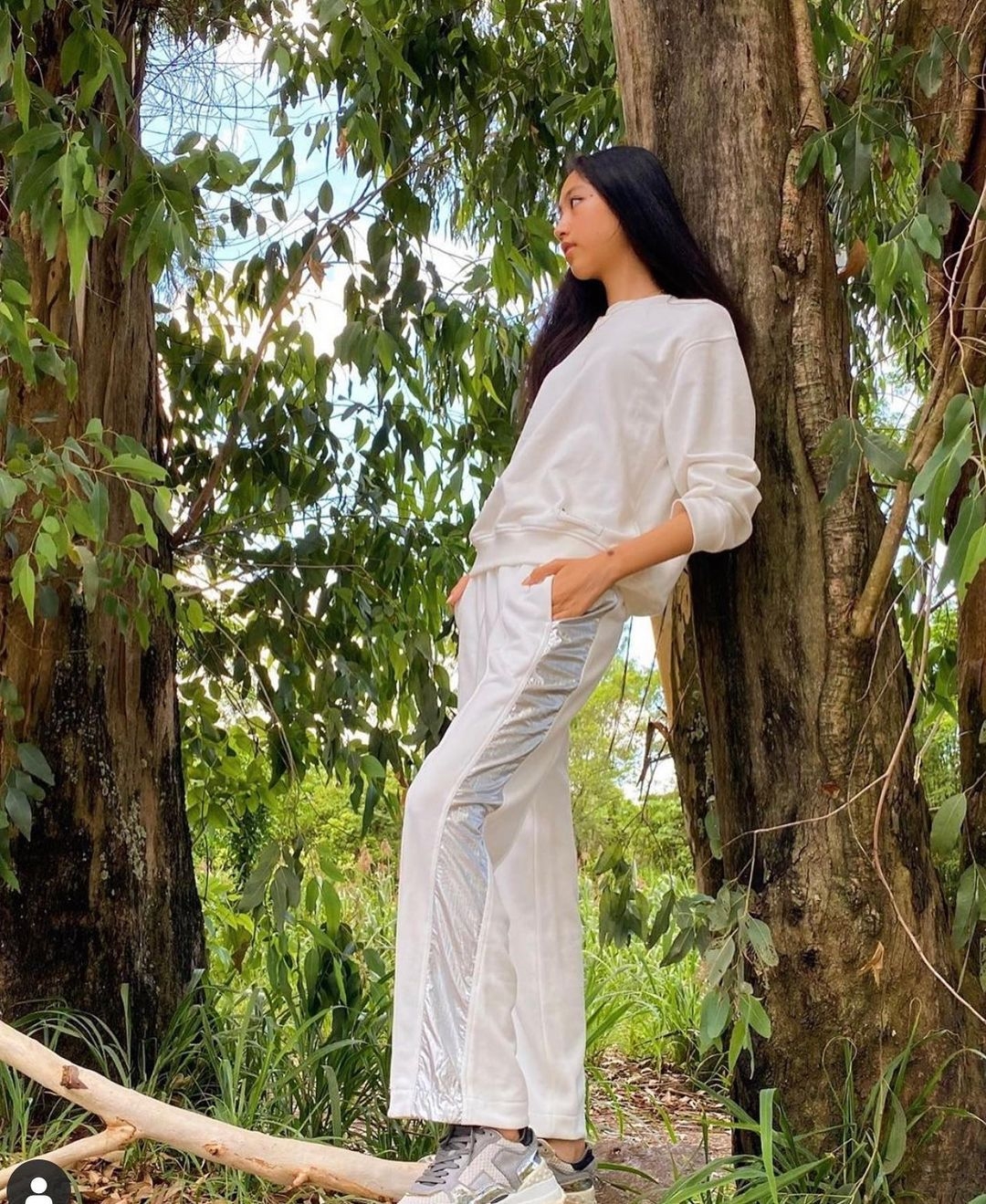 盤點5個完美遺傳家族基因富家女!林愷鈴身形高挑成時尚圈寵兒,仲有佢17歲擁42吋長腿?