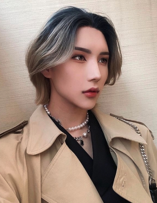 經過媽媽的鼓勵後,GYUTAE更下定決心自己要靠化妝改變患病的自己!