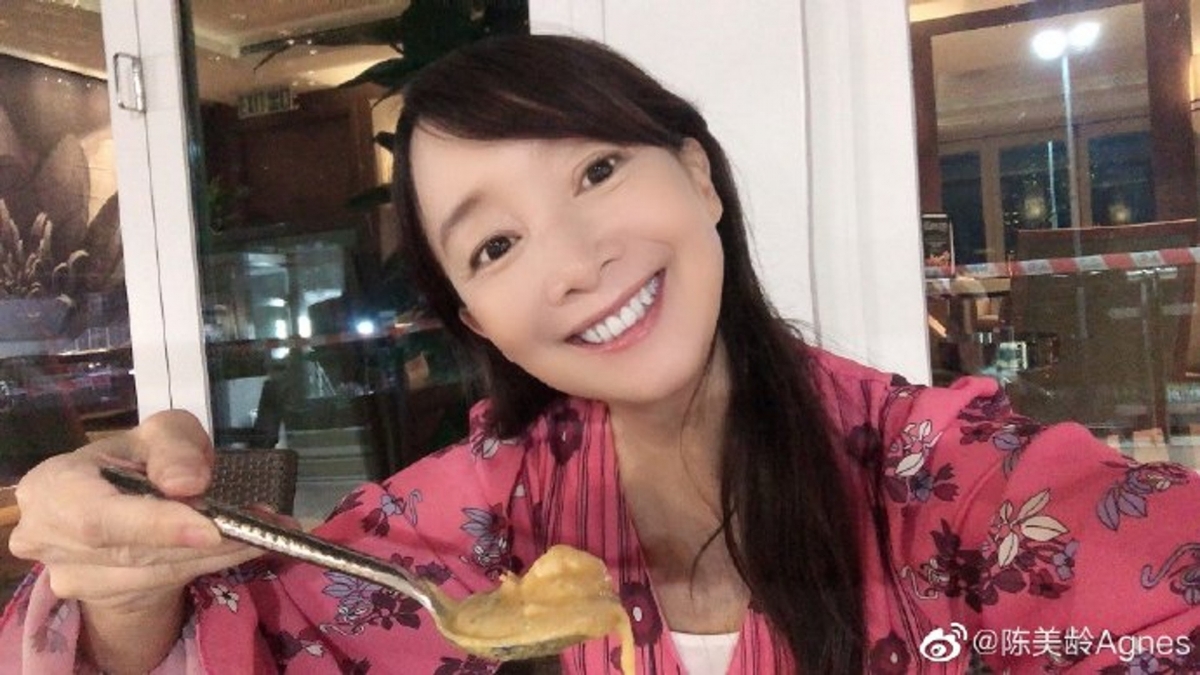 以甜美聲音成名的歌手陳美齡,曾在日本爆紅