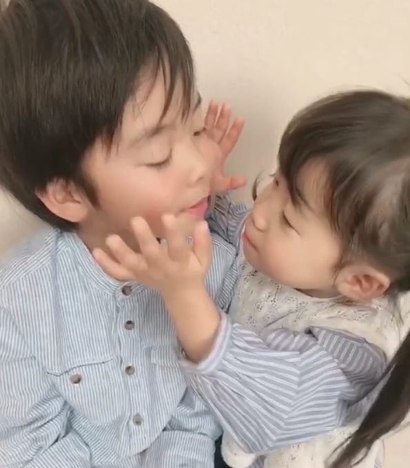 Sho今年就8歲,他有著水汪汪的大眼睛,單眼皮看起來十分忠實。