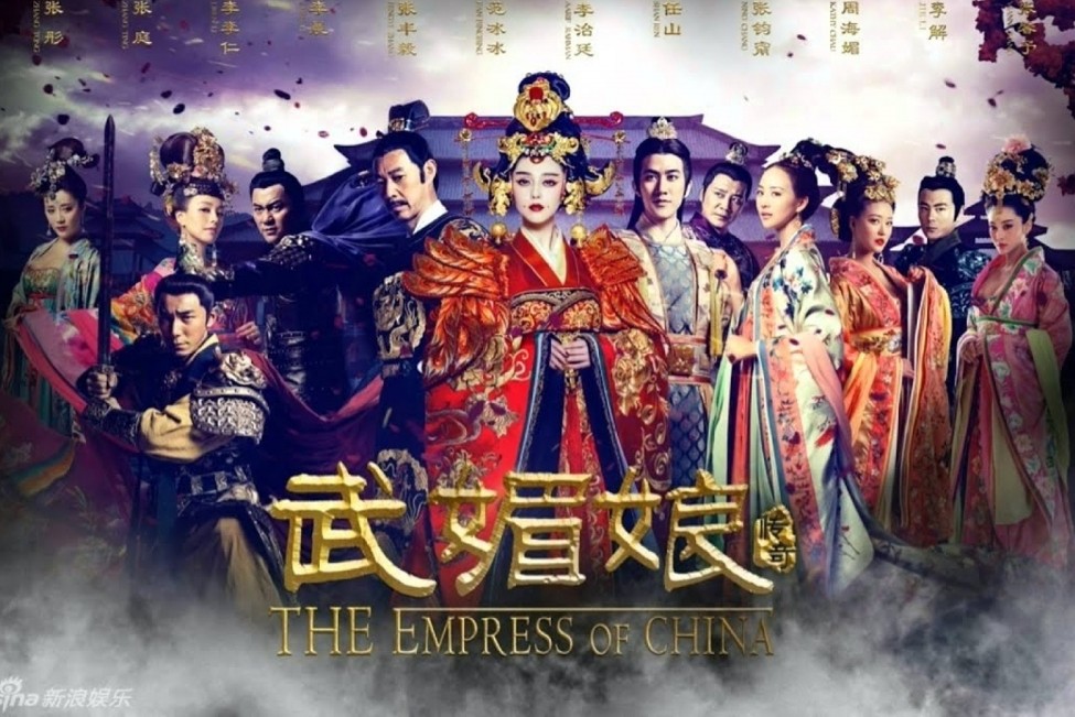 同為近期人氣古裝劇《武媚娘》的日版則稱之為《武則天》,雖然十分簡潔不過卻在海報方面下了不少功夫!感覺瞬間變得浮華和紅粉菲菲,女主角們也十分亮眼~