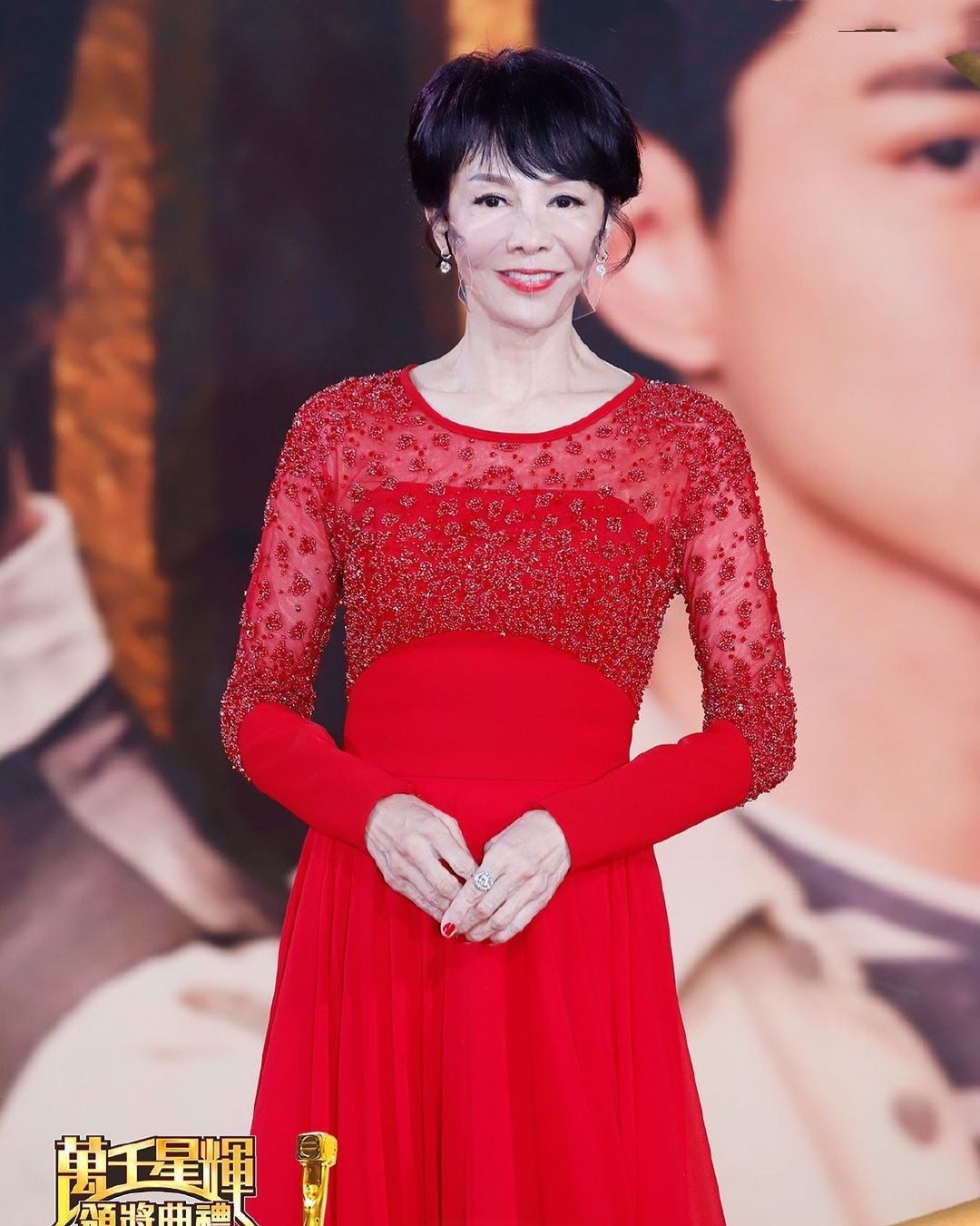 已入行45年的鄭裕玲(Do姐)在演藝圈地位極高,現為TVB殿堂級一姐,受到一眾後輩的敬重