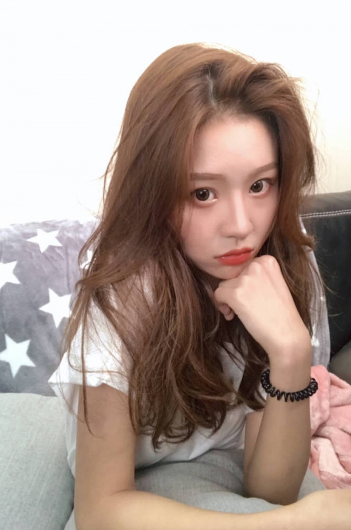 溫婉對自己十分有信心，刻意不打開美顏，所以對於網民的詢問感到一頭冒水，