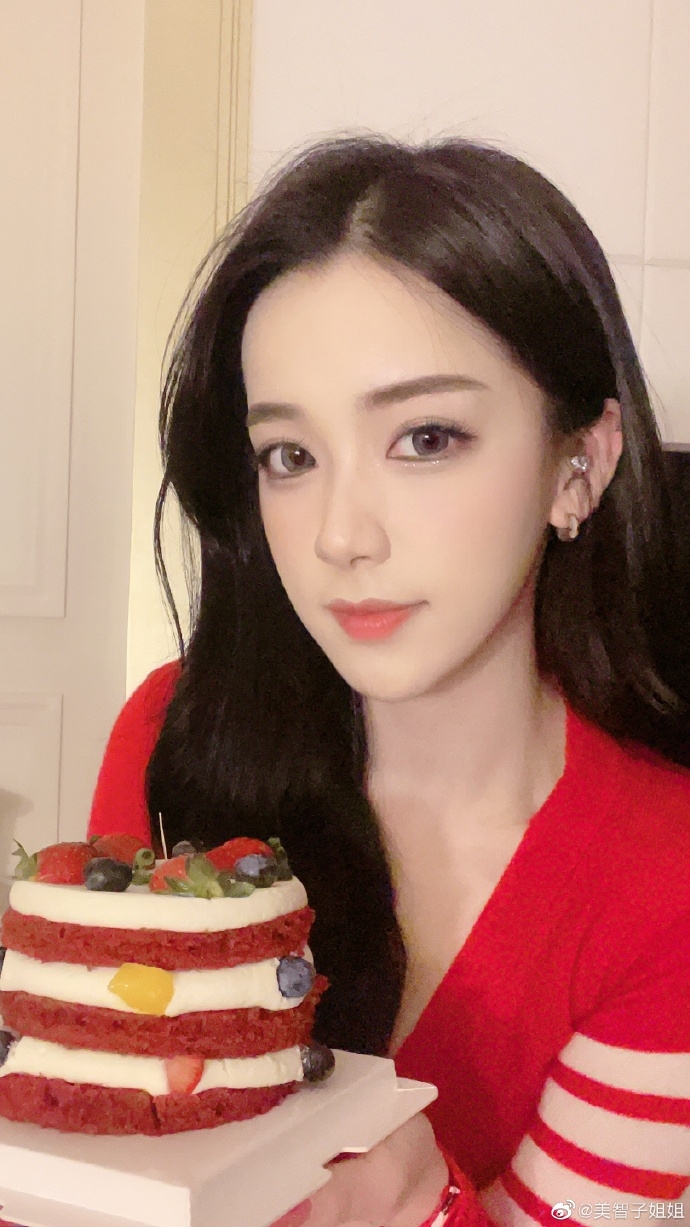 006Ra2Axly1go8dhpkuivj31902807wh