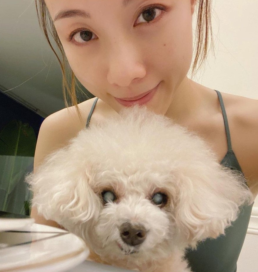 在兩人佛誕同場事件傳出後, 一向有對女友帖文互相讚好、留言的王子,數天亦未見有讚好女友任何帖文