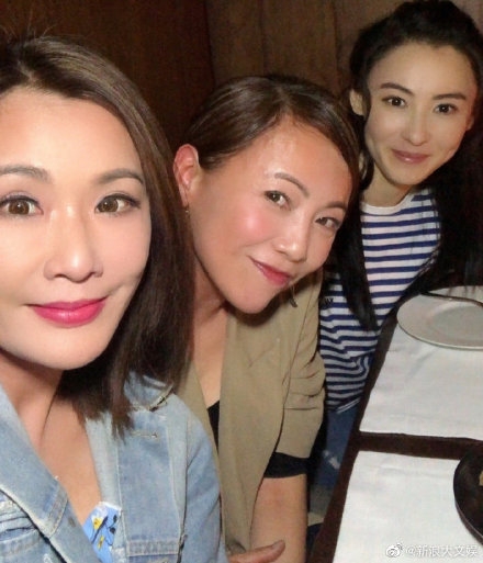 張柏芝最近和兩2位閨蜜過了她的41歲生日,張文慈和鄧萃雯都現身內地和她慶生